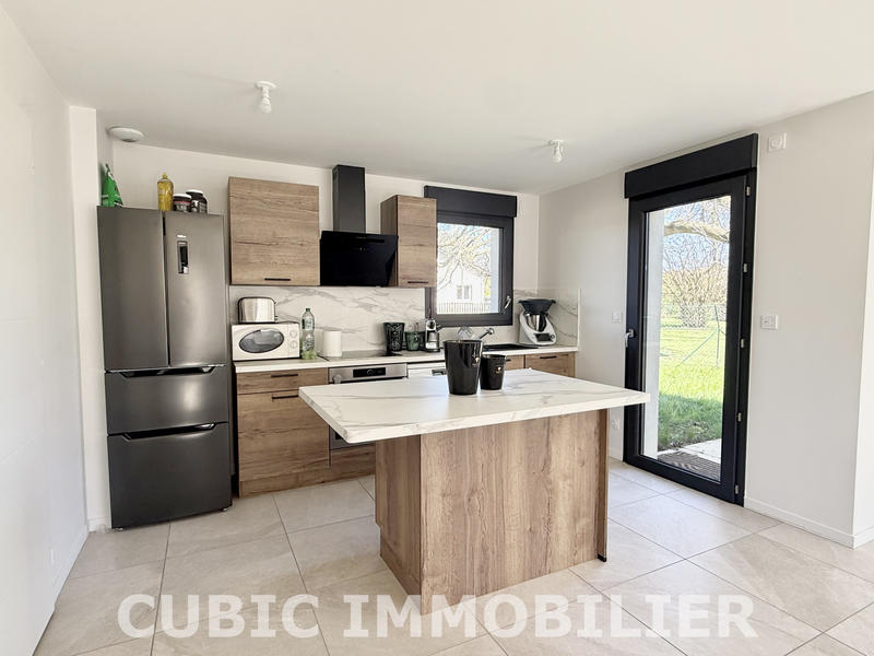 Villa - 90 m² - 4 pièces