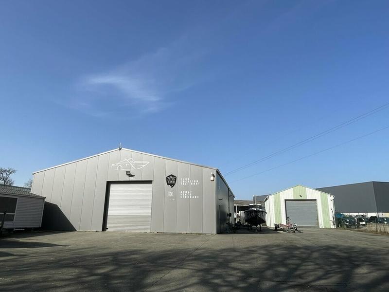 Local d'activité / Entrepôt - 530 m²
