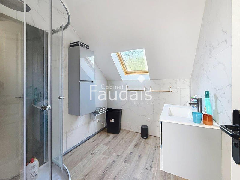 Maison de village - 160 m² - 10 pièces