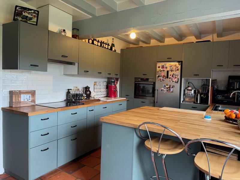 Maison - 210 m² - 8 pièces