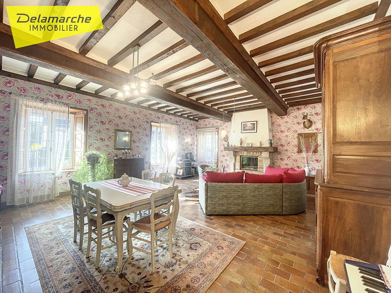 Maison - 231 m² - 7 pièces