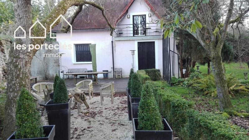 Propriété - 171 m² - 6 pièces