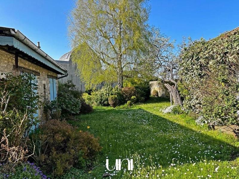 Hôtel particulier - 275 m² - 15 pièces