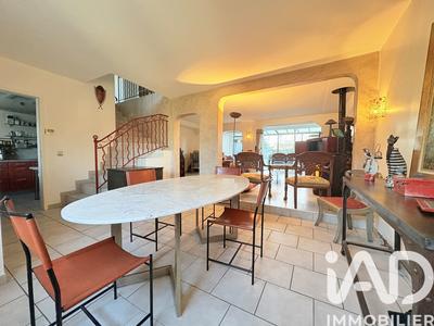 Maison - 140 m² - 7 pièces