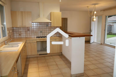 Maison - 96 m² - 4 pièces