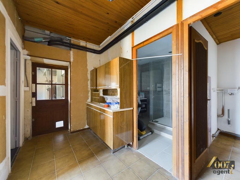 Maison - 243 m² - 9 pièces