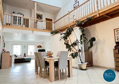 Maison de village - 275 m² - 8 pièces