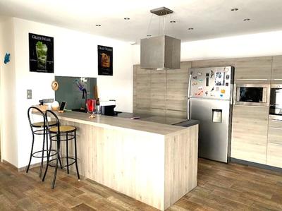 Maison - 96 m² - 5 pièces