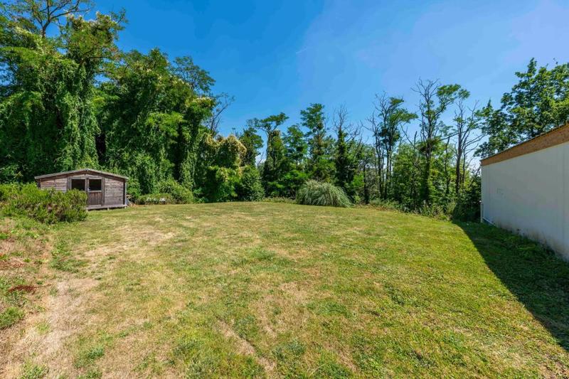 Maison - 239 m² - 12 pièces