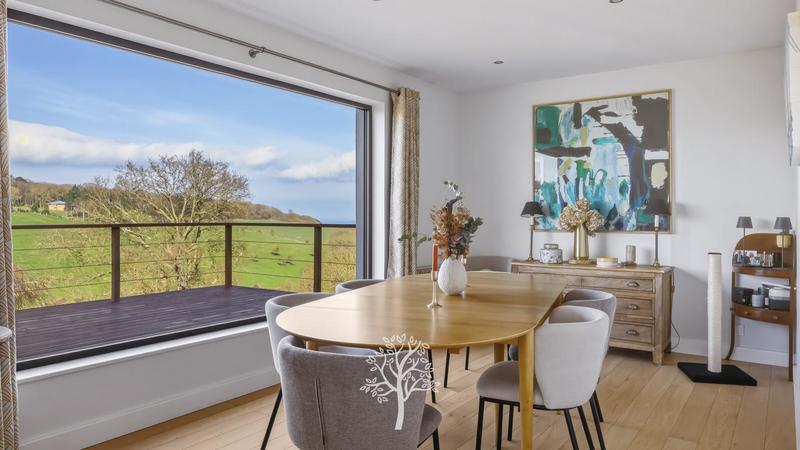 Maison - 139 m² - 6 pièces