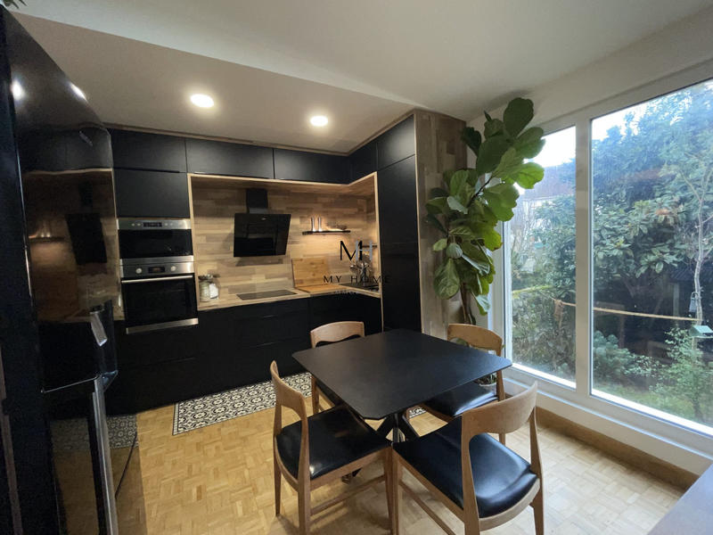 Maison - 140 m² - 5 pièces