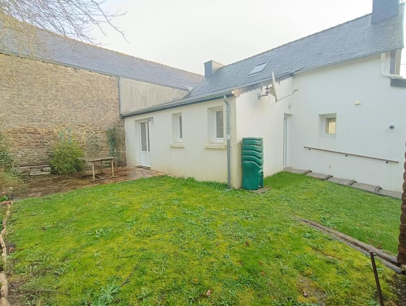 Maison - 94 m² - 5 pièces