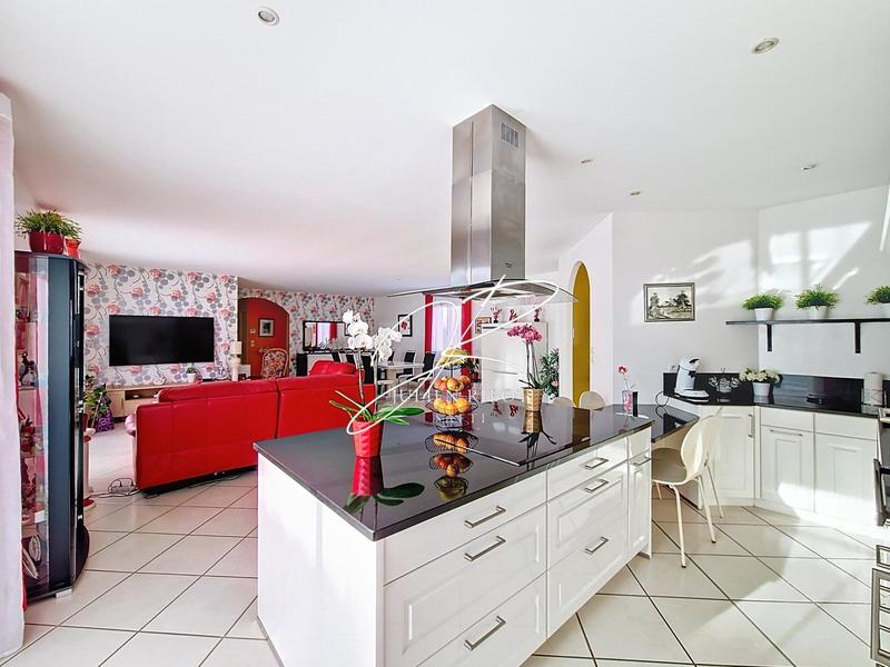 Maison - 130 m² - 4 pièces