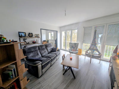 Appartement - 90 m² - 5 pièces