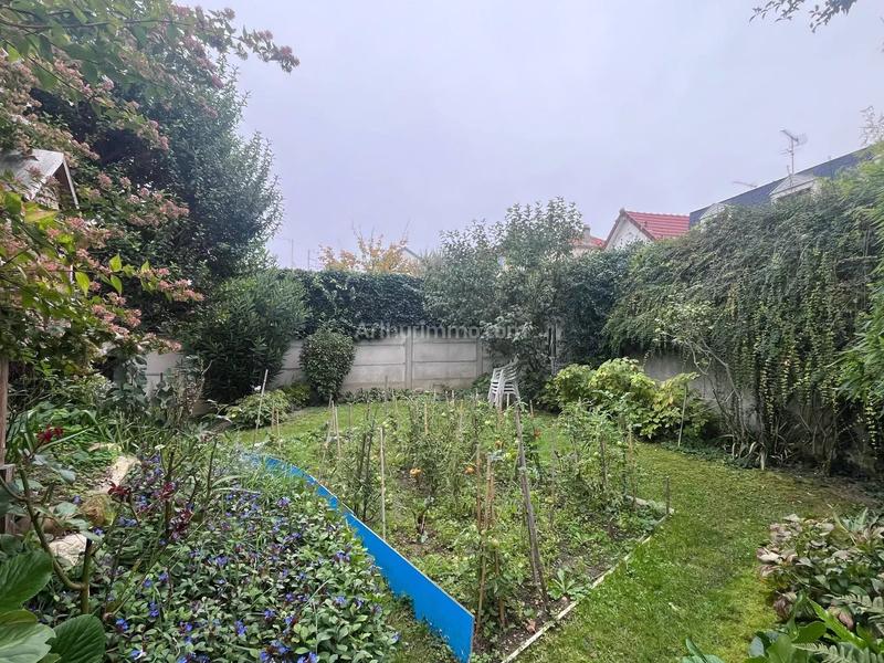 Maison - 121 m² - 6 pièces