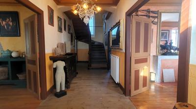 Propriété - 311 m² - 9 pièces