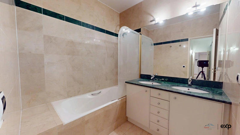 Appartement - 120 m² - 4 pièces