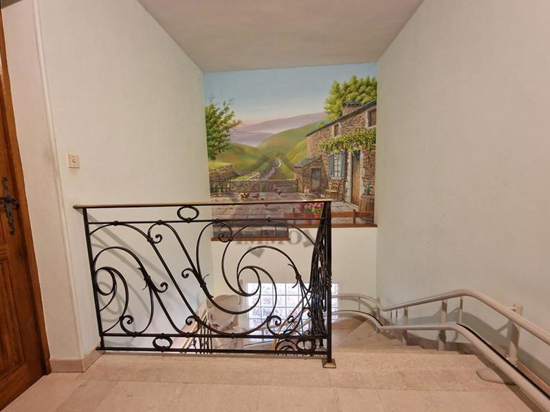 Maison - 240 m² - 9 pièces