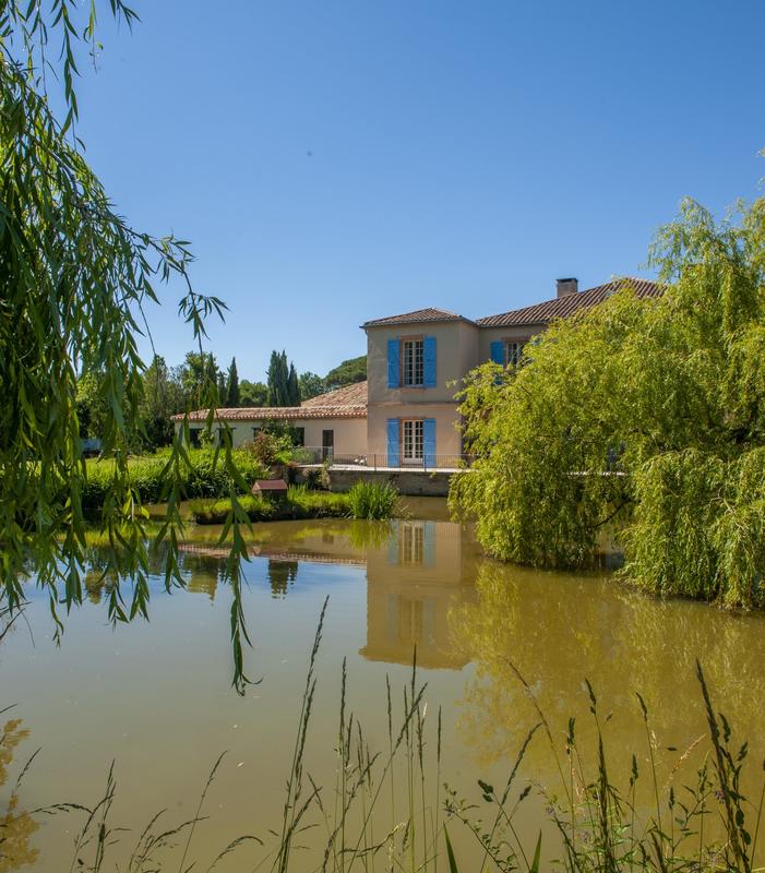 Maison - 655 m² - 20 pièces