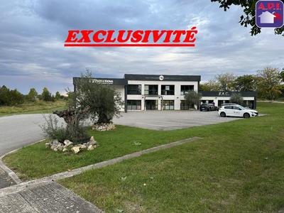 Bureau - 558 m²