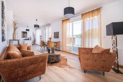 Appartement - 90 m² - 4 pièces