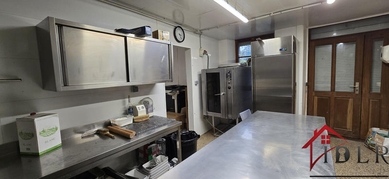 Fonds de commerce - Magasins - 200 m²