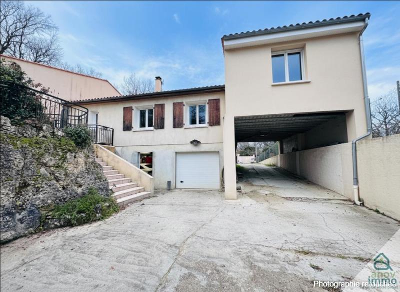 Maison - 172 m² - 8 pièces