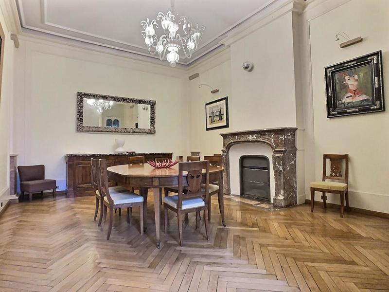 Demeure - 310 m² - 8 pièces