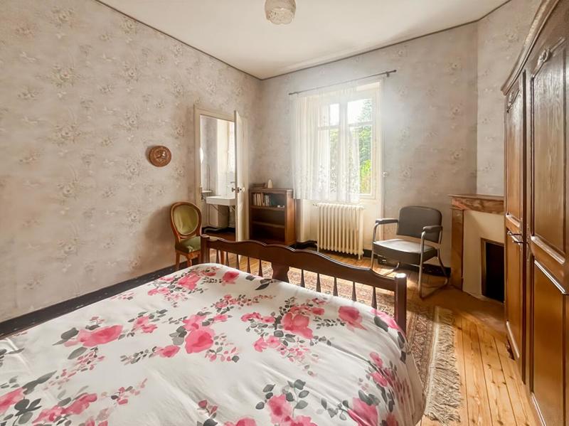 Maison - 301 m² - 10 pièces