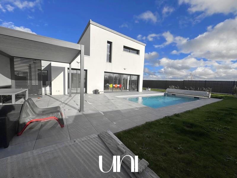 Maison - 178 m² - 6 pièces