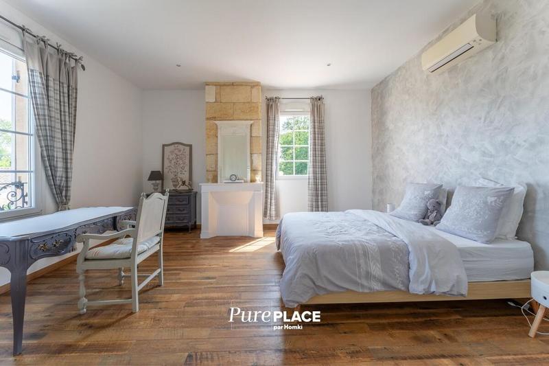 Maison de maîtres - 270 m² - 7 pièces