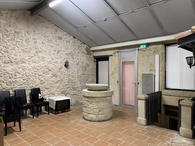 Fonds de commerce - Local commercial - 169 m²