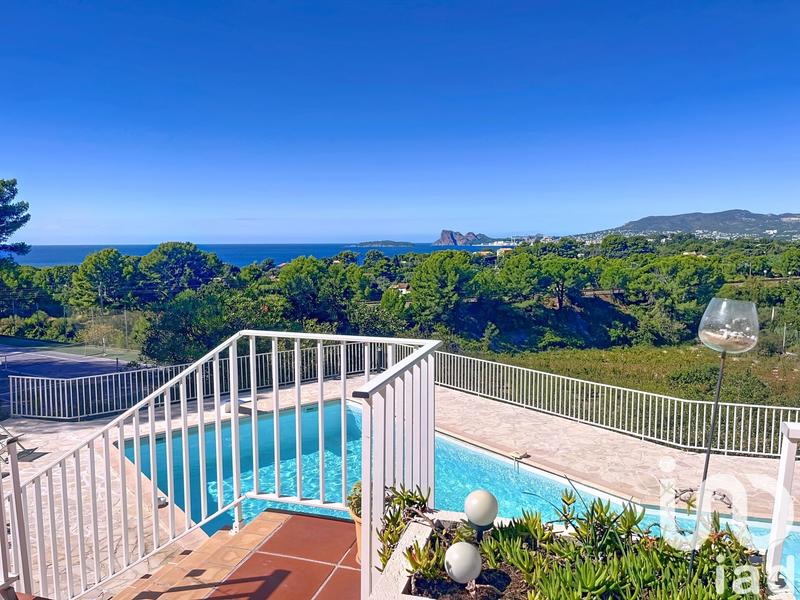 Maison - 350 m² - 10 pièces