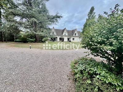 Villa - 340 m² - 15 pièces