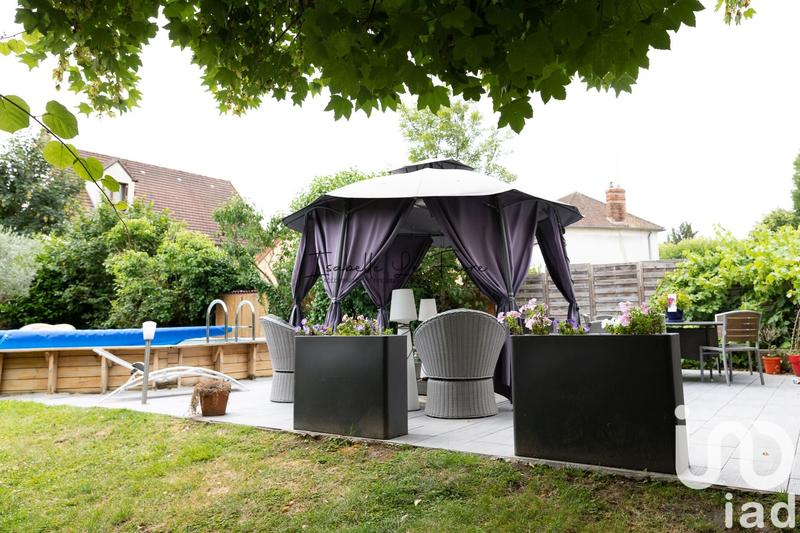 Maison - 334 m² - 12 pièces