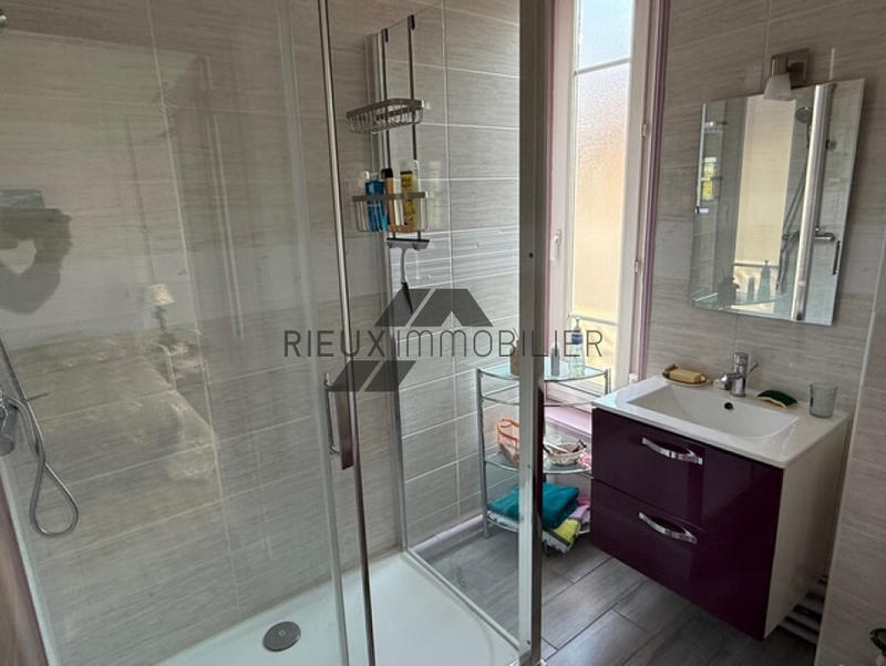 Propriété - 218 m² - 7 pièces