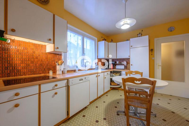 Maison - 160 m² - 8 pièces