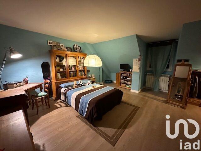 Maison - 298 m² - 8 pièces