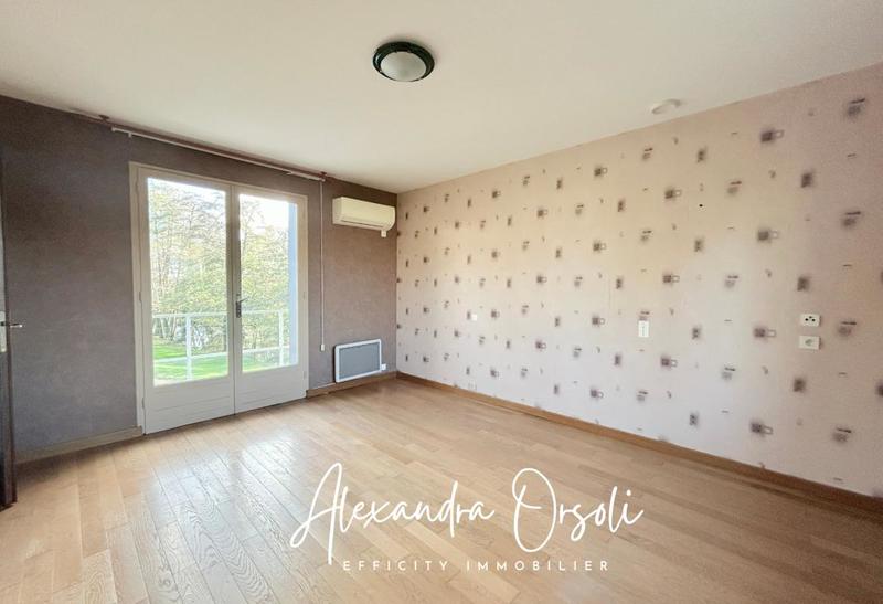 Maison - 264 m² - 9 pièces