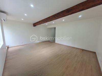 Maison traditionnelle - 100 m² - 4 pièces