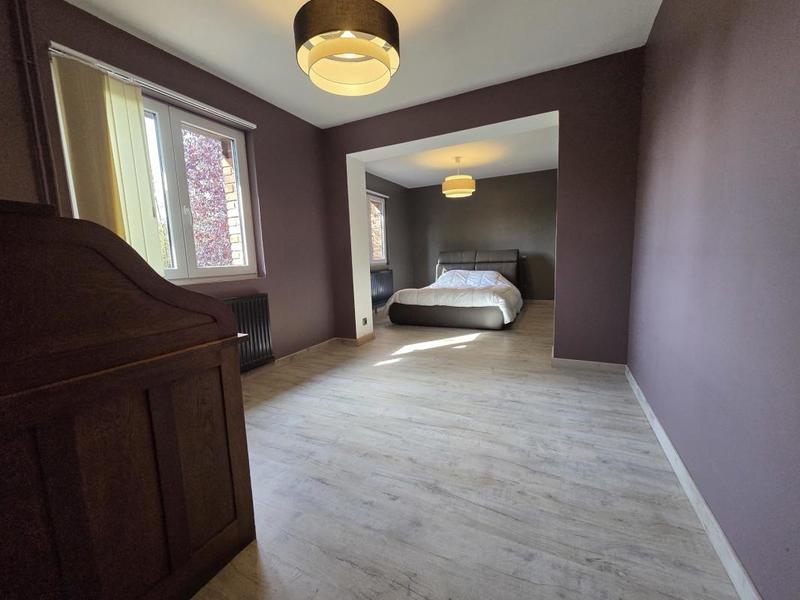 Pavillon - 142 m² - 8 pièces