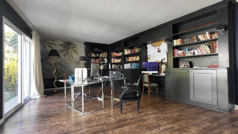 Maison contemporaine - 290 m² - 8 pièces