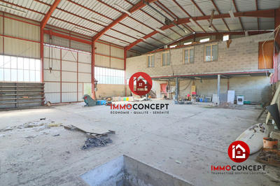 Entrepôt - 306 m²