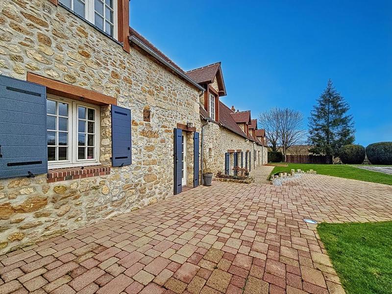 Maison - 210 m² - 8 pièces