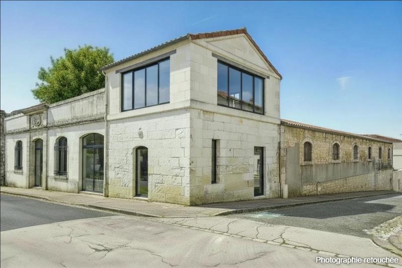 Maison - 900 m² - 1 pièce