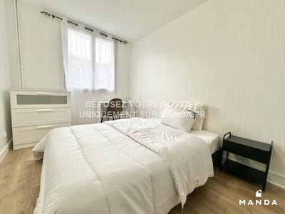 Chambre - 11 m² - 4 pièces