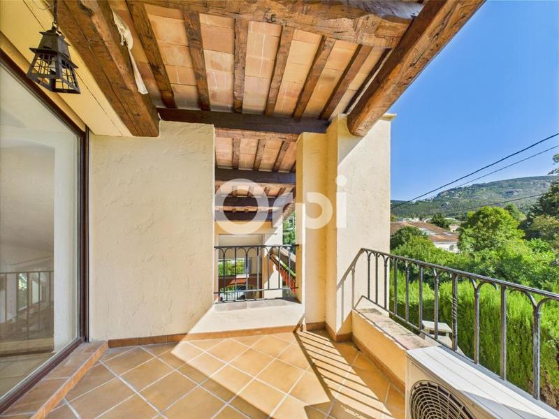 Maison - 192 m² - 5 pièces