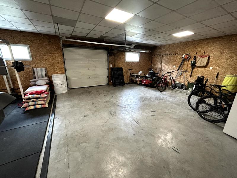 Propriété - 206 m² - 7 pièces