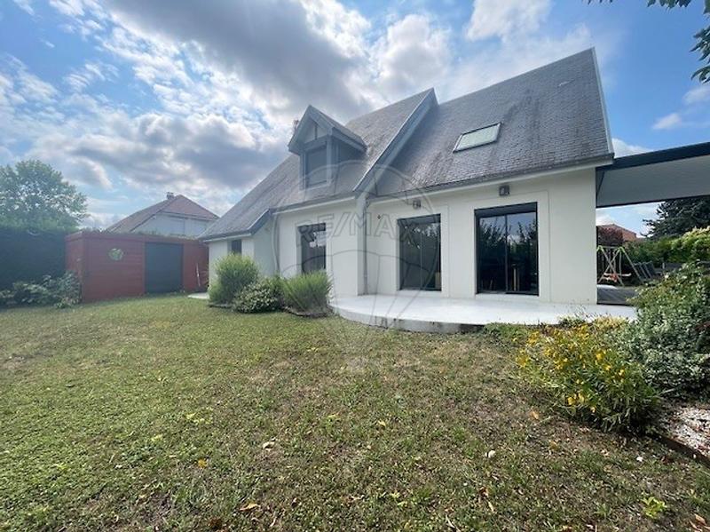 Maison - 143 m² - 6 pièces