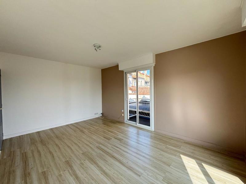 Maison - 170 m² - 8 pièces